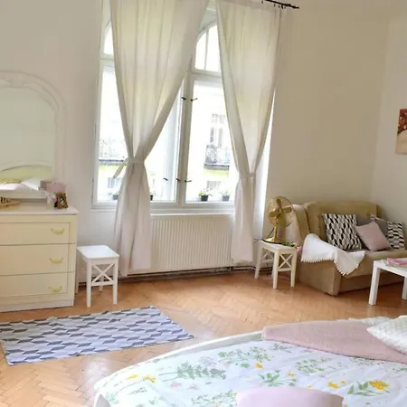 Elegant 3br With Sauna In Centre 아파트 *