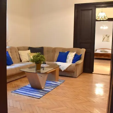 شقة Elegant 3br With Sauna In Centre براغ
