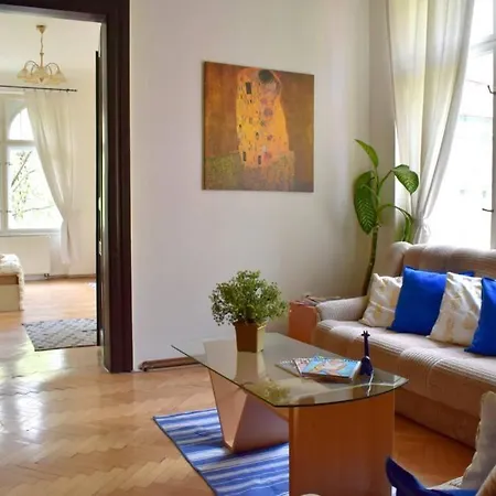 아파트 Elegant 3br With Sauna In Centre