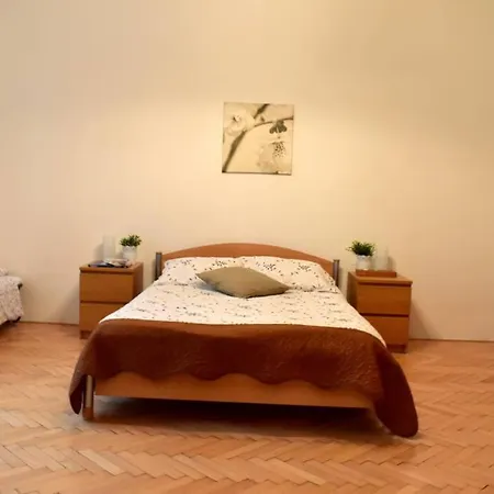 Elegant 3br With Sauna In Centre 아파트 *