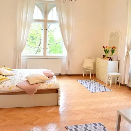 아파트 Elegant 3br With Sauna In Centre *