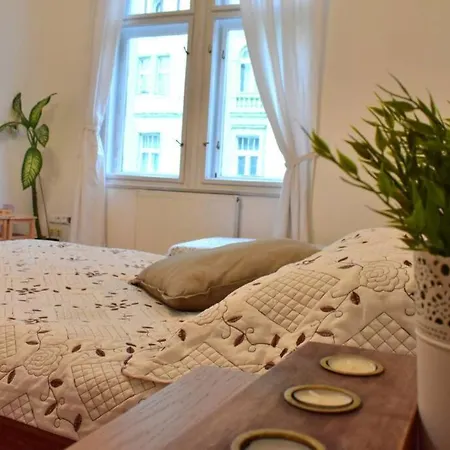 Apartman Bedroom With Sauna